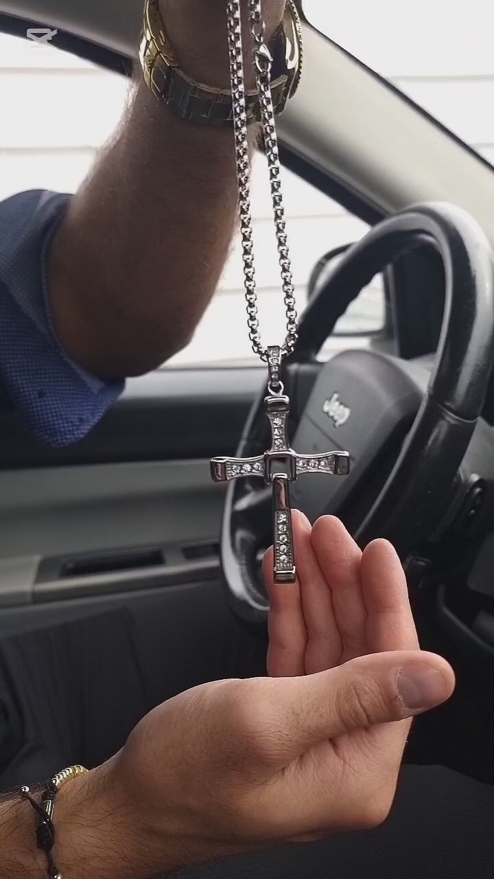 Crucea Dominus Steel – Colier Masculin Premium Inspirație Street-Luxury